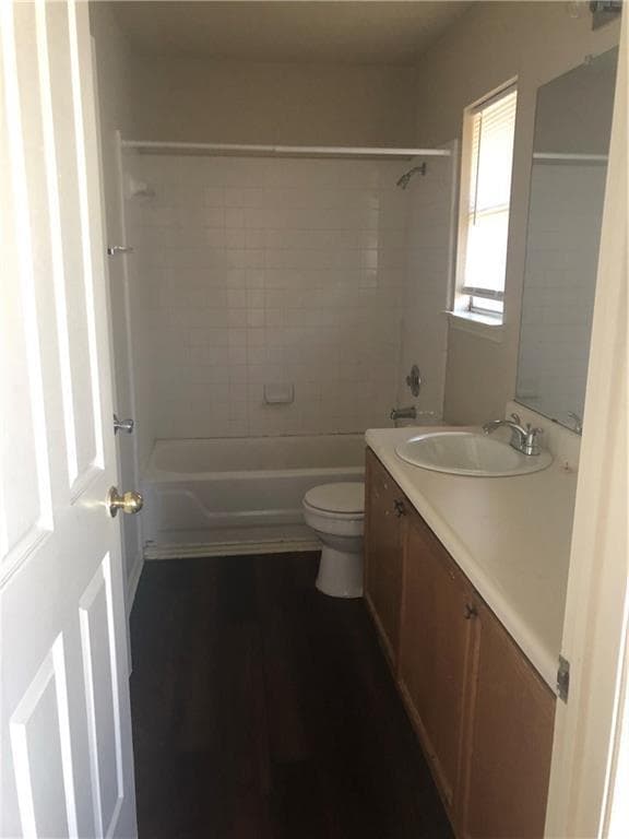 Photo - 5805 Lark Creek Dr