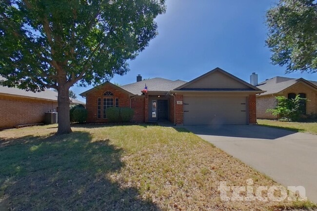 Photo - 521 Olive St