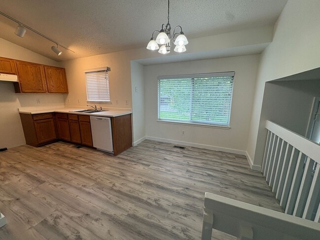 Photo - 13193 Quivas St