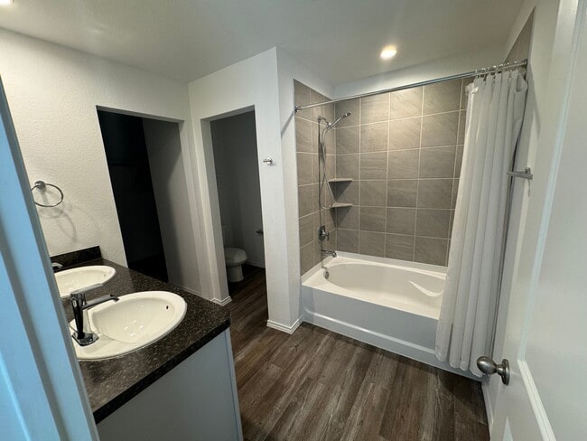 Photo - 5626 Vintage Oakmont Dr