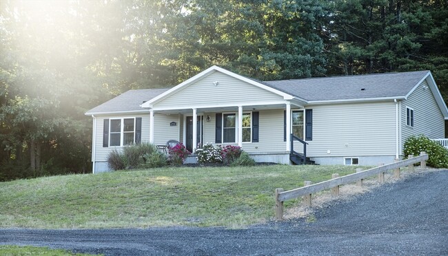Photo - 1795 Bay St House
