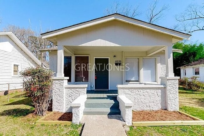 Building Photo - 8225 Rugby Ave