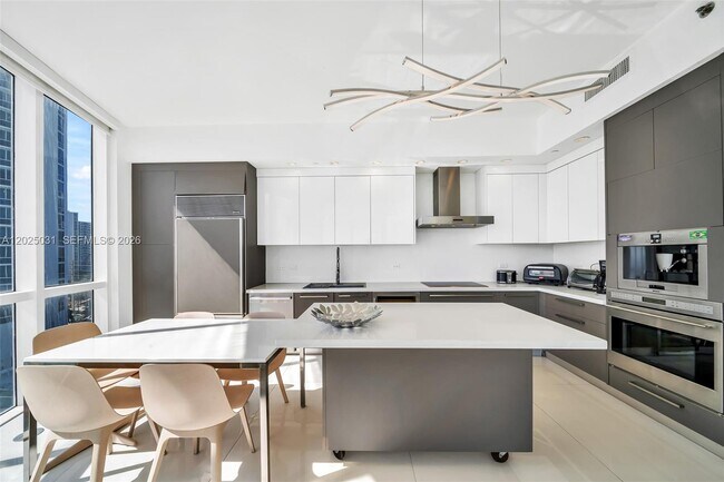 Photo - 16001 Collins Ave Unidad 701