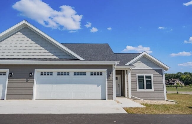 Building Photo - 801 Vineyard Ct