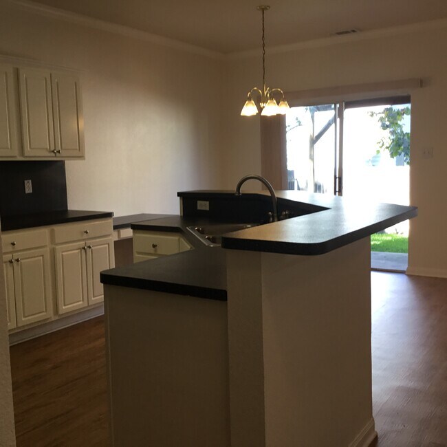 ¡Plano de planta abierto - 2909 Whisper Oaks Ln