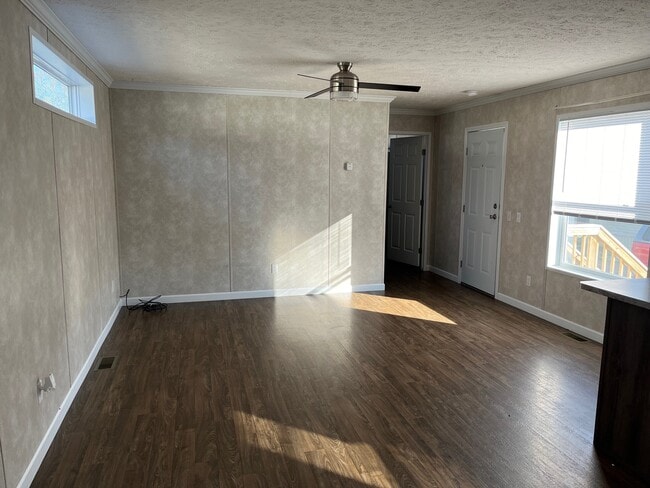 Photo - 85 Nettie Ave