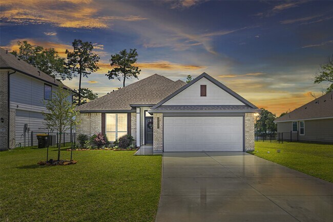 Photo - 383 Shoreview Dr