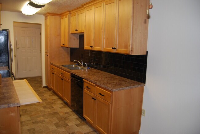 Photo - 3 Bedroom Home N side of Newberg