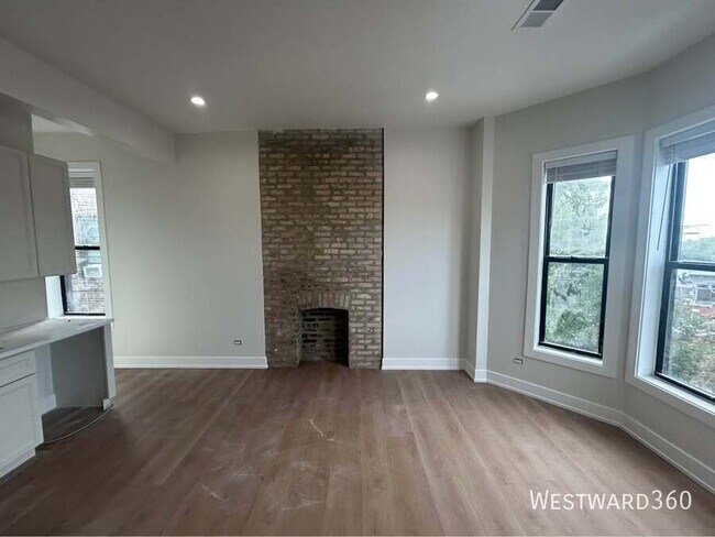 Photo - 805 W Weed St Unit #3W