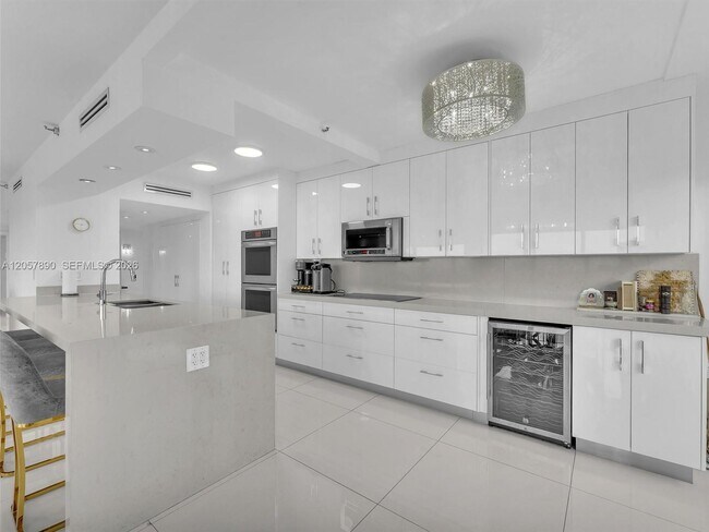 Photo - 19707 Turnberry Way Unit 21D