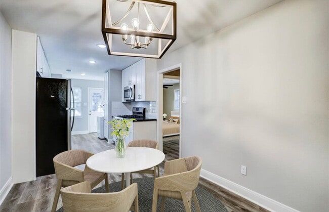 Photo - 4127 Delhi St