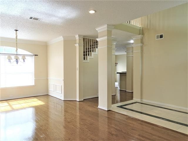 Photo - 1700 Seminary Dr