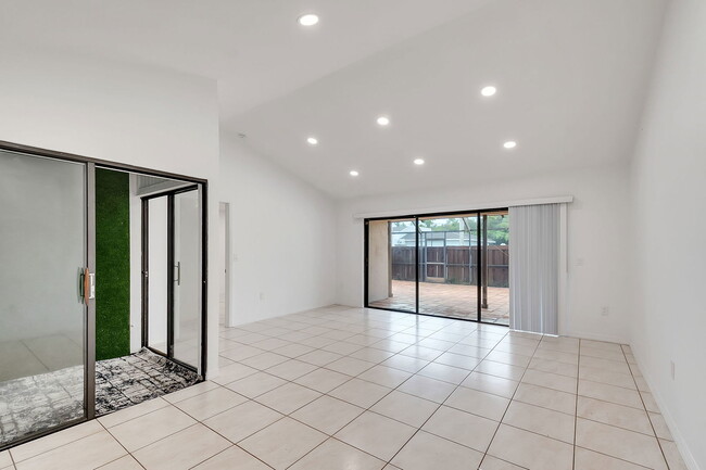 Photo - 11364 SW 87th Ter