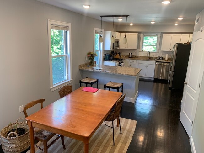 Photo - 43 Saint Paul St