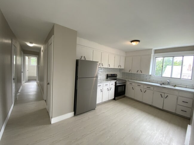 Photo - 46 Terris Ave Unit 6