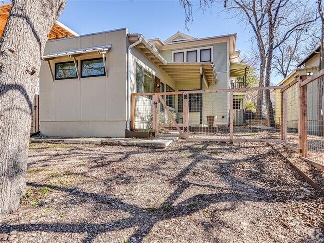 Building Photo - 610 Highland Ave Rental