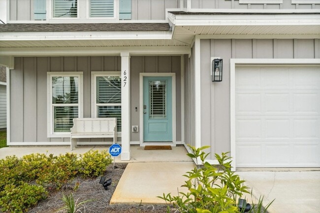 Photo - 627 Las Roblas Grande Dr