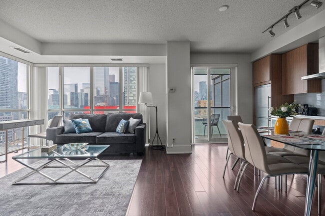 Building Photo - 241 Wellington St W Unit ID1345996P