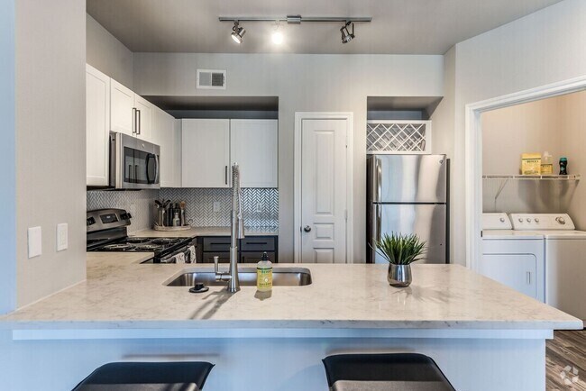 Building Photo - Your Dream Apartment Just Got $750 More Af... Unit AASB