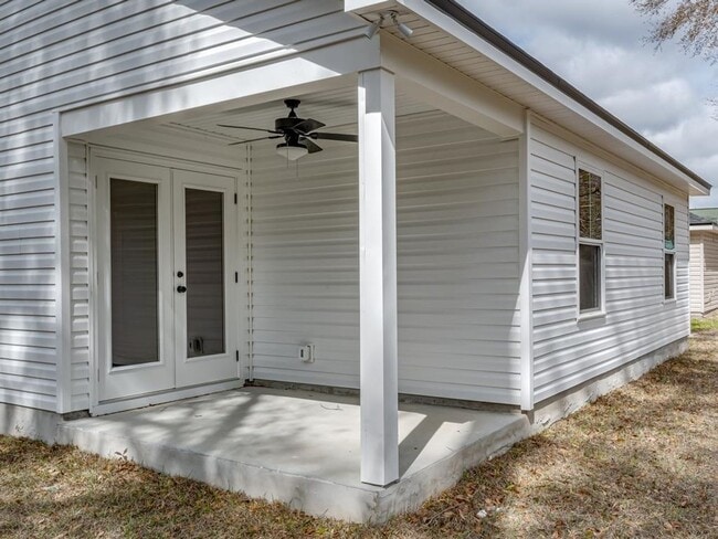 Photo - COMING SOON – 3 Bed, 2 Bath for $1650/Month!