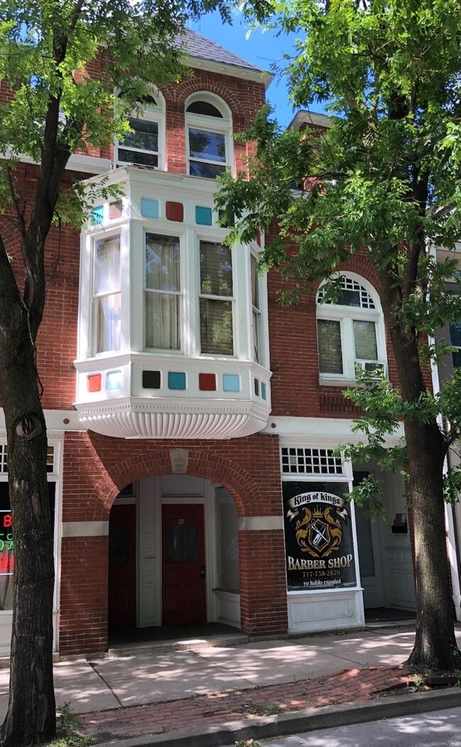 Building Photo - Downtown 1 Bedroom 2nd Floor-York City SD