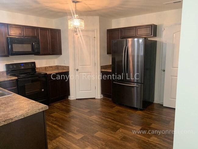 Photo - Recently Renovated!!Beautiful 4BR home.