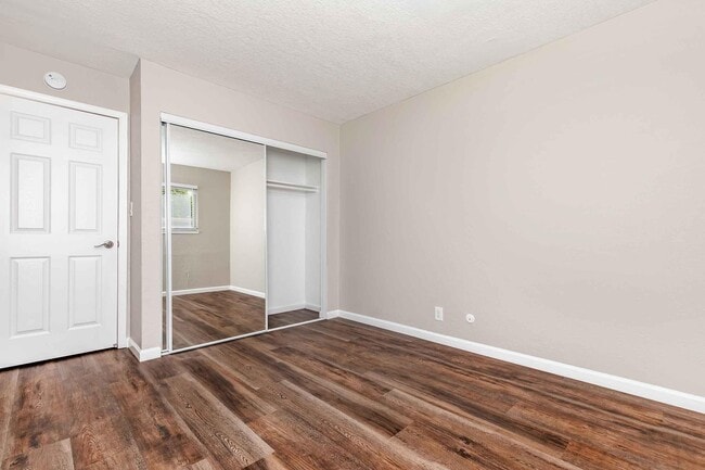 Photo - Ladera Woods