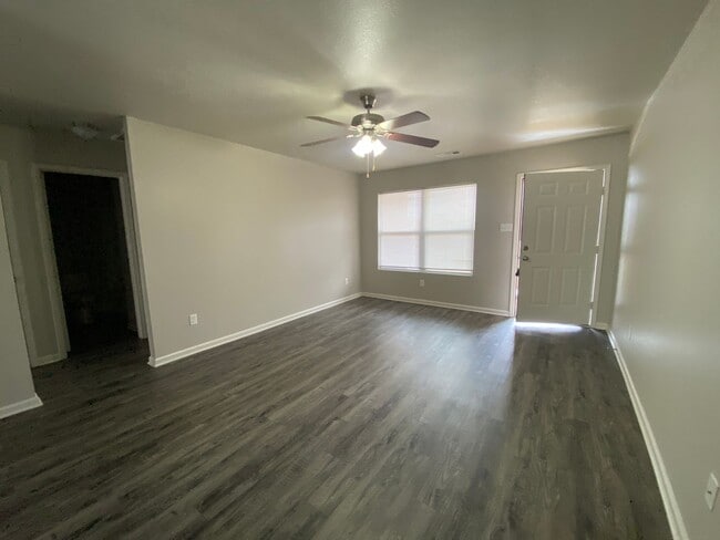 Photo - Beautiful 3bed/2bath Home