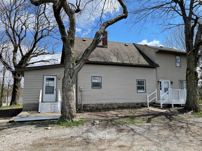 Photo - 1592 E 236th St