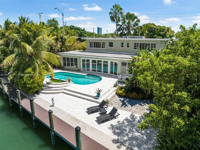Building Photo - 3180 N Bay Rd Rental