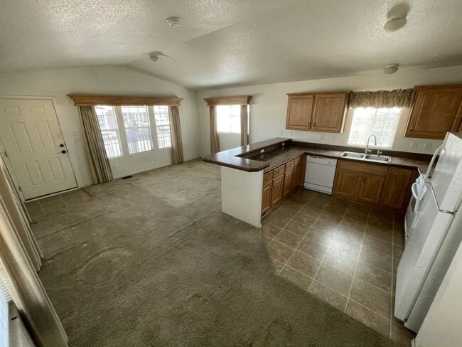 Photo - 2401 W Southern Ave