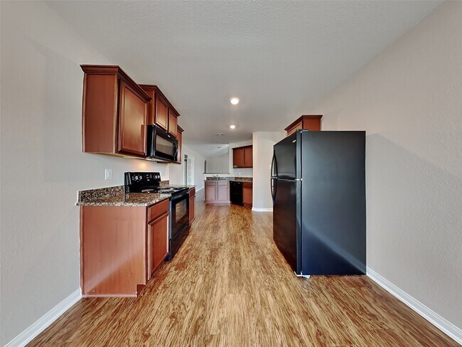 Photo - 2402 Regatta Ln