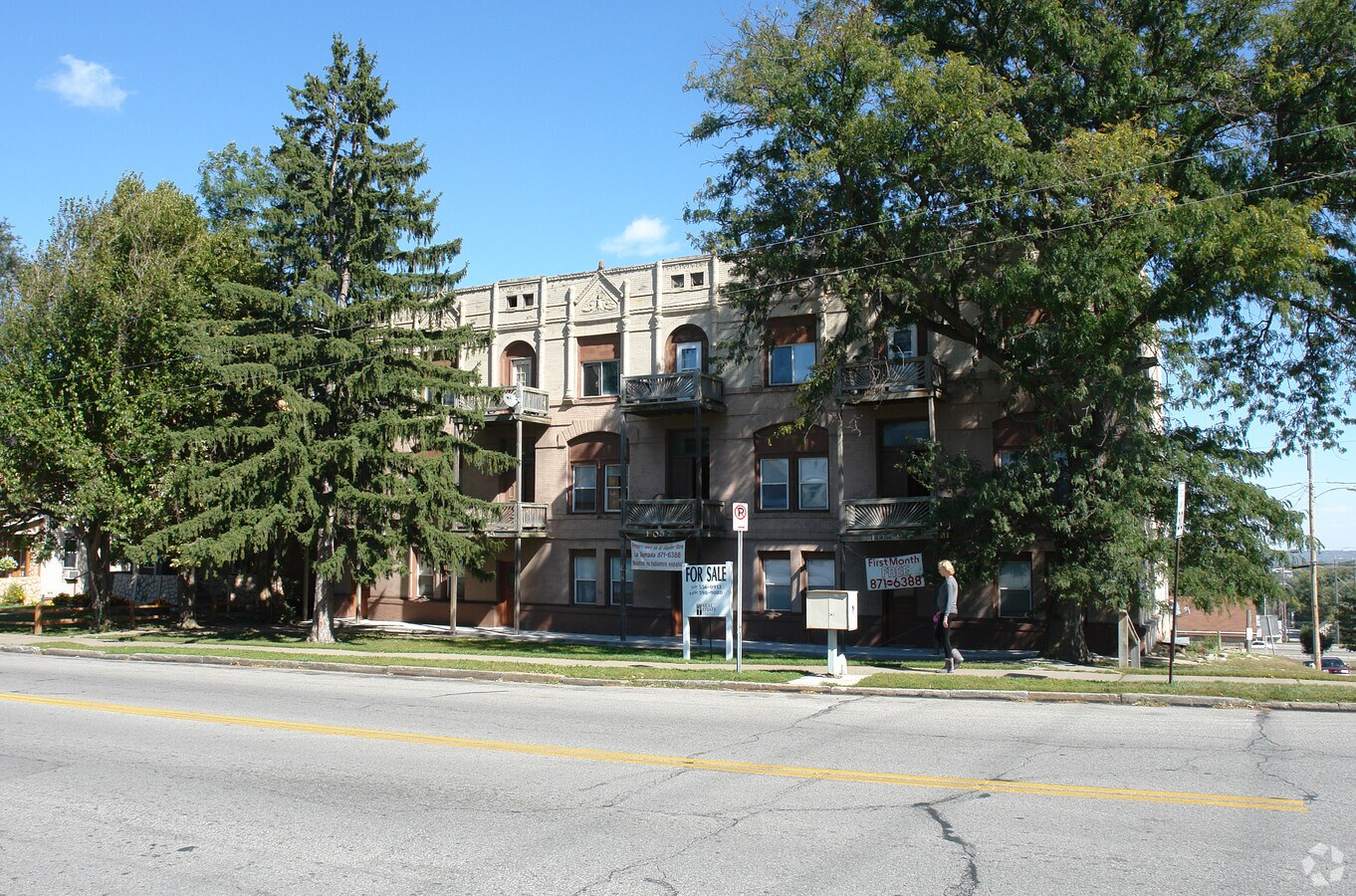 Centaur Apartments - Centaur Apartments