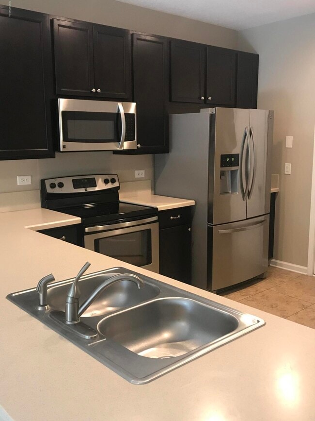 Photo - 3610 Creswick Cir