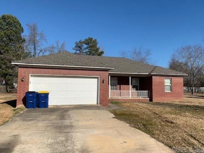 Building Photo - 27 Broadmoor Cir