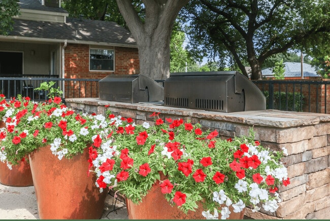 Creekside Village Apartments