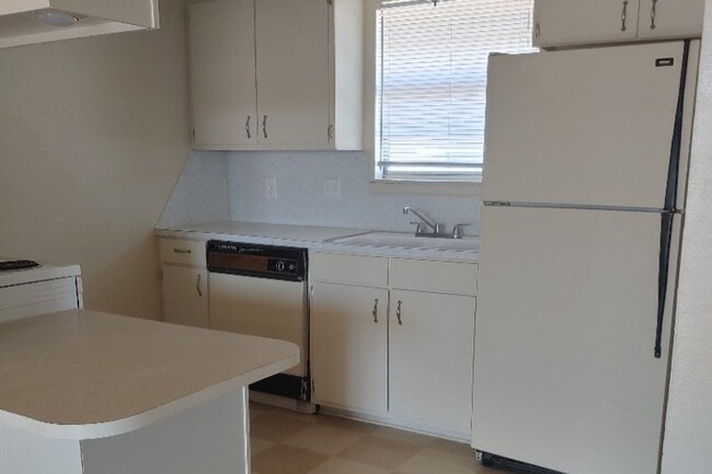 530 Square Feet