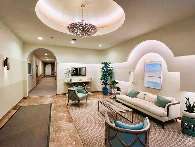 Building Photo - 474 Revere Beach Blvd Unit 604 Rental