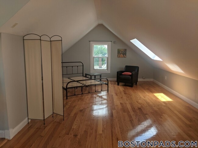 Photo - 20 Kenton Rd Unit 4