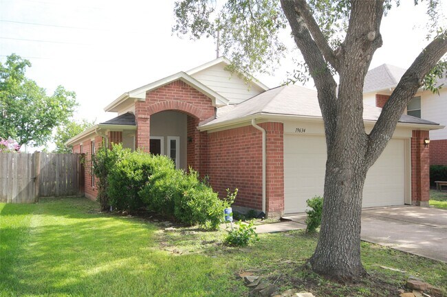 19634 Cypress Bough Dr