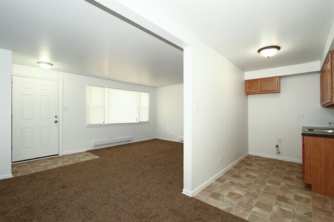 8345 S Drexel