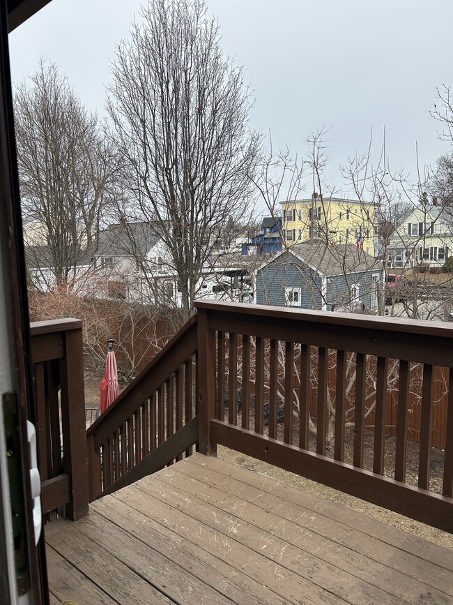 Photo - 325 Porter St Unidad Upstairs