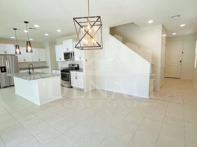 Photo - 866 E Artesia Pl