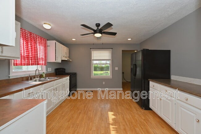 Photo - 501 Small St