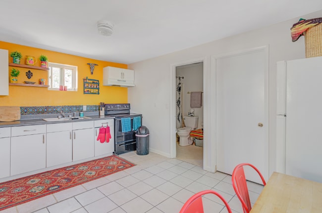Building Photo - 4448 E Timrod St Rental