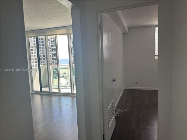 Photo - 3000 S Ocean Dr Unit 922