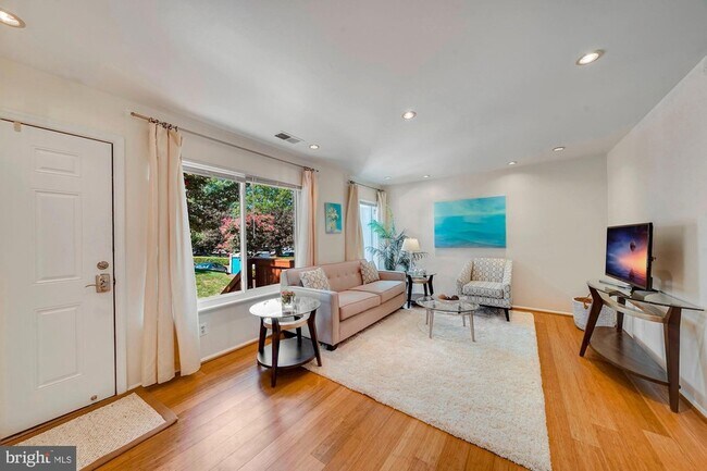 Photo - 1701 Westwind Way