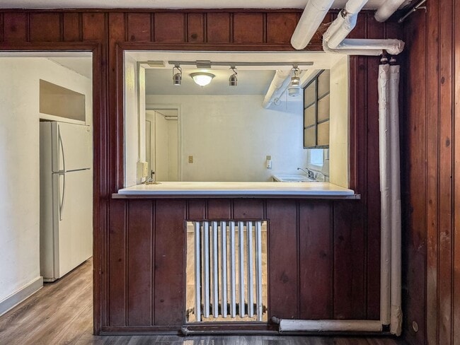 Photo - Updated 2 Bedroom Apartment Near UIUC – Convenient Location & Great Amenities