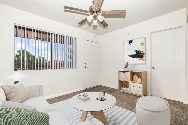 Photo - Garden Plaza Apartments