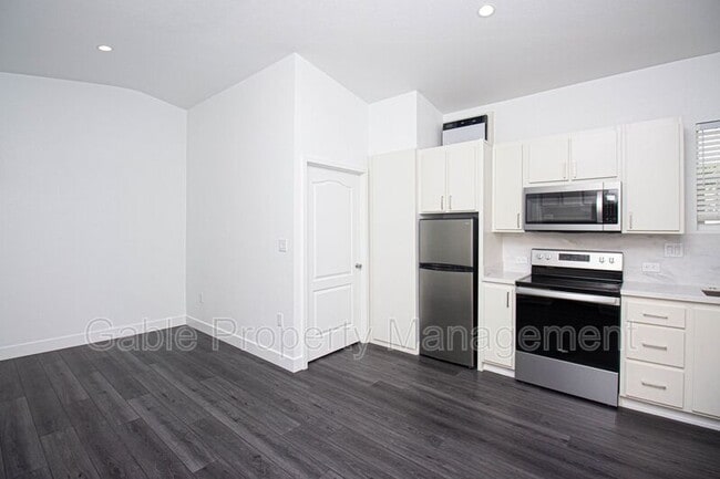 Photo - 11708 Albers St